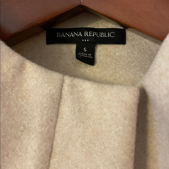 Women’s Banana Republic Jacket - Picture 2 of 7